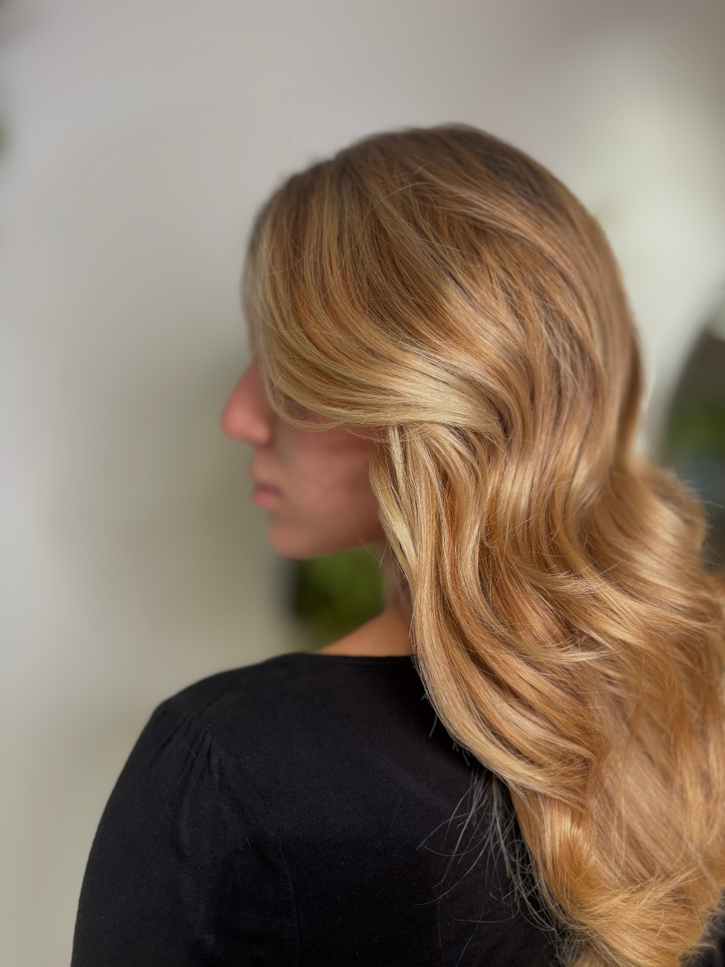 Balayage blond doré chaud sur longueurs ondulées — Amandine G., Sedan